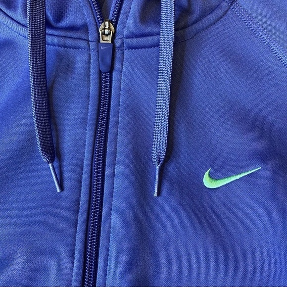 Nike Dri-Fit Women’s Purple Medium Zip Up Jacket - Picture 3 of 7